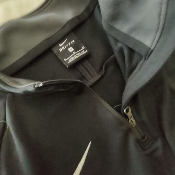 Nike Dri-Fit pullover shirt Size M. (0007) - Picture 2 of 2